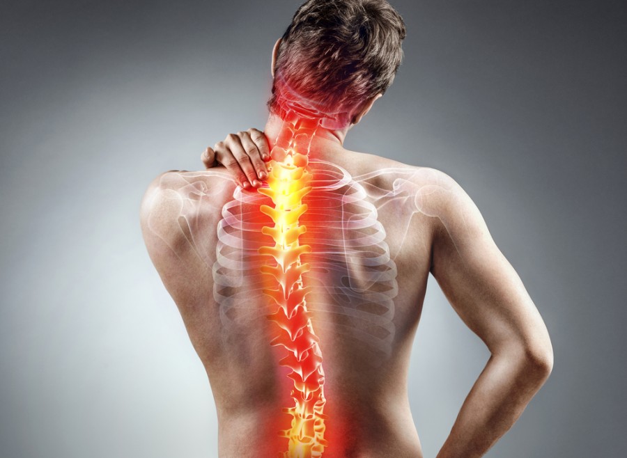 Quelles sont les causes d'un point dans le dos gauche ?