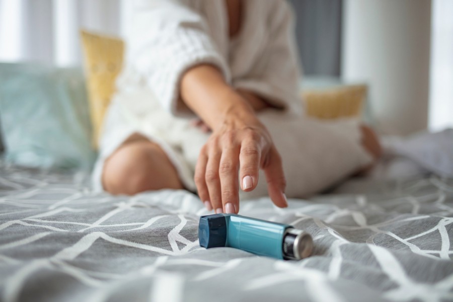 Asthme le soir : comment faire pour la calmer ?