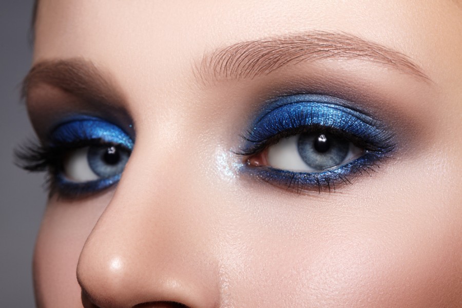 Maquiller ses yeux : quelles astuces en fonction de la forme des yeux !